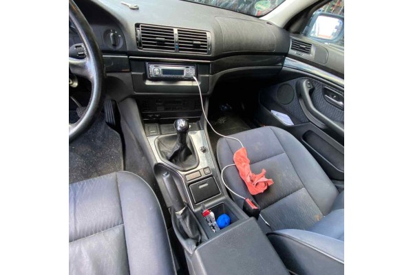 BMW Serie 5 Touring (E39) 520I 2000 para piezas | Desguace Gandia SL