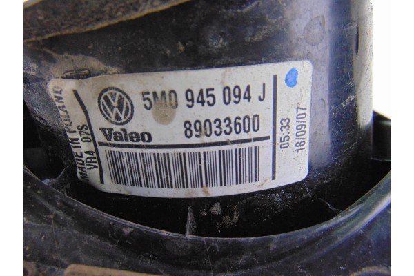 Piloto trasero derecho interior, Volkswagen Golf Plus V (5M1) Highline 2008, 5M0945094J