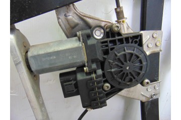 8 PIN ELEVALUNAS DELANTERO IZQUIERDO AUDI A6 AVANT (4B5) 3.0 2002 8 PIN 197802 AUDI - 1