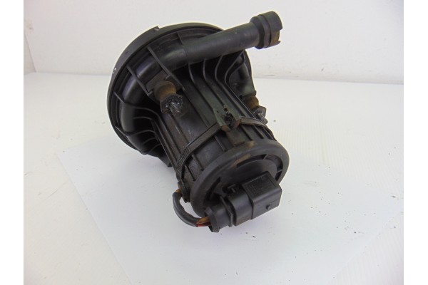 Valvula aire adicional, Audi A4 Berlina (B5) 2.4 2000, 8D0906613B