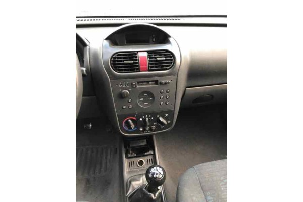 Opel Corsa C Comfort 2000 para piezas | Desguace Gandia SL