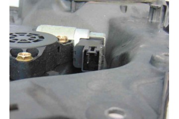 Elevalunas delantero derecho, Mazda 6 Berlina (Gg) 2.0 CRTD 120 Active (5-ptas.) 2004