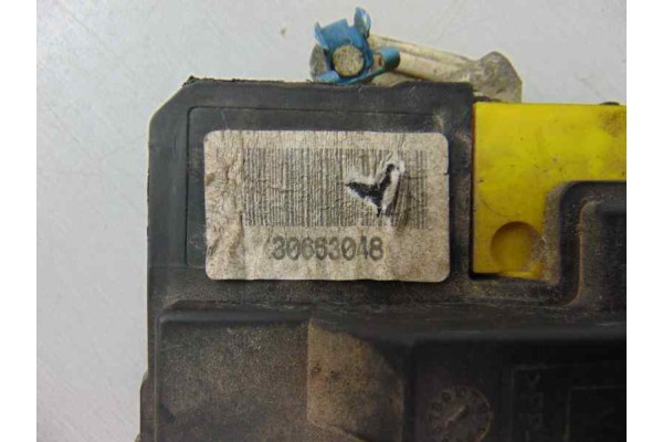 Cerradura puerta trasera izquierda, Volvo S80 Berlina D5 2004, 30663048