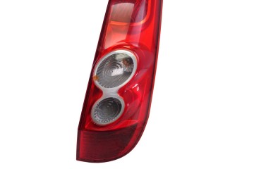 Piloto trasero derecho, Ford Fiesta (Cbk) Ambiente 2006