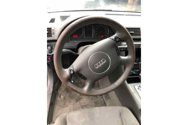 Audi A4 Berlina (8E) 2.5 TDI 2003 para piezas | Desguace Gandia SL