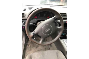 Audi A4 Berlina (8E) 2.5 TDI 2003 para piezas | Desguace Gandia SL