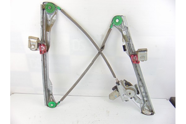 Elevalunas delantero derecho, Ford Focus Berlina (Cak) Ambiente 1999