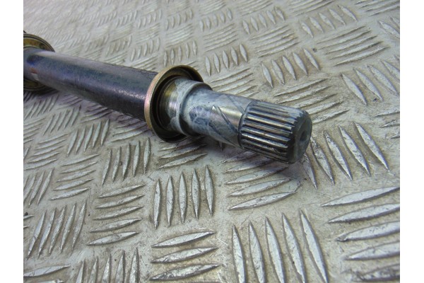 Transmision delantera derecha, Nissan Almera (N16/E) Tekna 2005