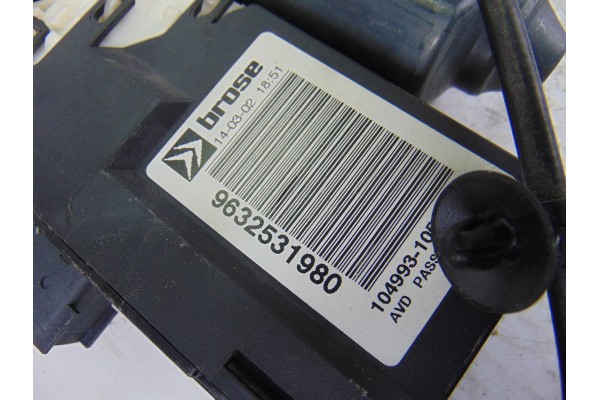 Elevalunas delantero derecho, Citroen C5 Berlina 2.0 HDi SX 2002, 9632531980