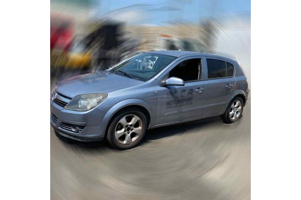 Opel Astra H Berlina Elegance 2006 para piezas | Desguace Gandia SL