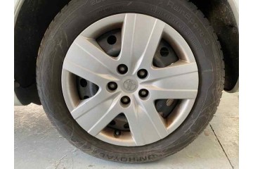 Toyota Corolla Verso (R1) 2.0 D-4D Sol 2004 para piezas | Desguace Gandia SL