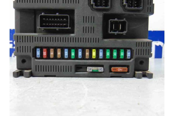 Caja reles / fusibles, Peugeot 207 X-Line 2006, 9659285580