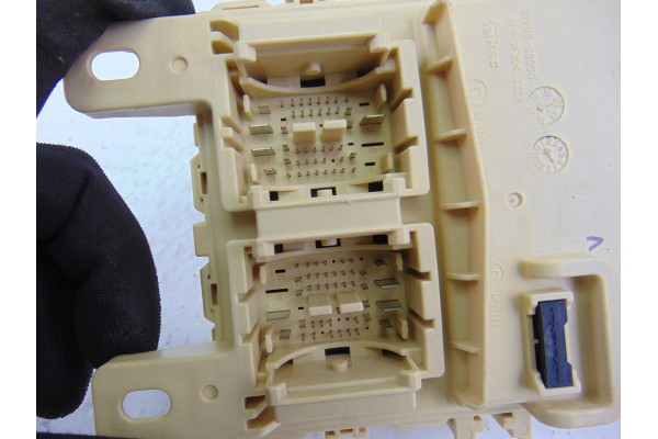 91950-H8570 CAJA RELES / FUSIBLES KIA RIO (YB) Business 2017 91950-H8570 198314 KIA - 2