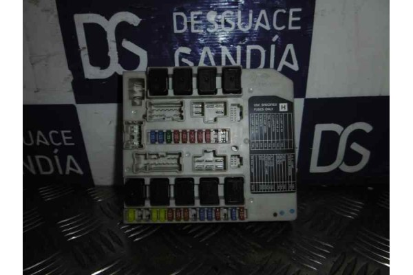 Caja reles / fusibles, Nissan Navara Pickup (D40M) Doble Cab SE 4X4 2007, 284B7EB31C