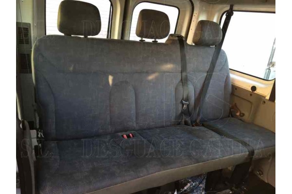 Nissan Primastar (X83) Combi, 9 Plazas, Batalla Corta 2004 para piezas | Desguace Gandia SL