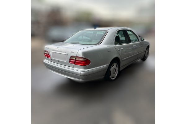Mercedes-Benz Clase e (BM 210) Berlina 270 CDI (210.016) 2000 para piezas | Desguace Gandia SL