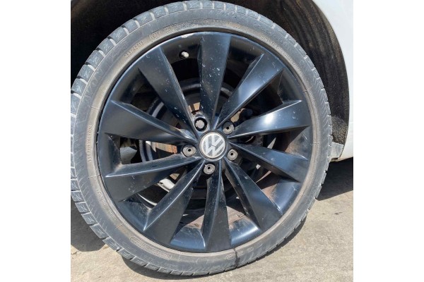 Volkswagen Scirocco (137) 2.0 TDI BlueMotion 2011 para piezas | Desguace Gandia SL