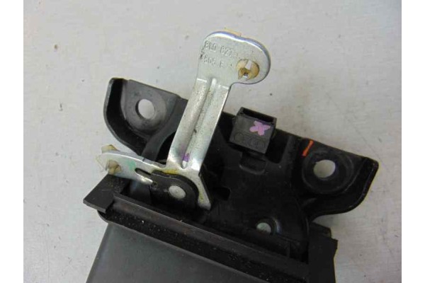 Cerradura maletero / porton, Audi A3 (8L) 1.6 Ambiente 2002