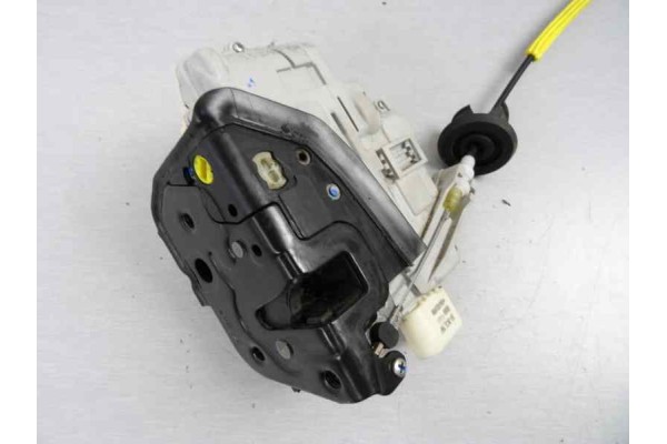 Cerradura puerta trasera izquierda, Audi A6 Allroad Quattro (4FH) 2.7 TDI Quattro 2008, 4F0839015A