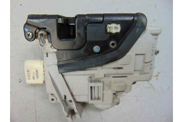 Cerradura puerta trasera izquierda, Audi A6 Avant (4F5) 3.0 TDI Quattro (171kW) 2006, 4F0839015A