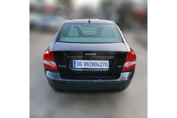 Volvo S40 Berlina 1.6 D Kinetic 2006 para piezas | Desguace Gandia SL