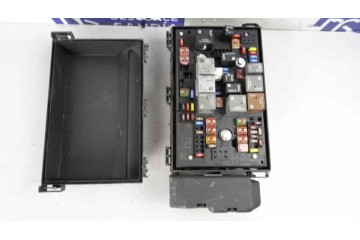 Caja reles / fusibles, Opel Astra J Sports Tourer Sport 2011, 13318783RJ