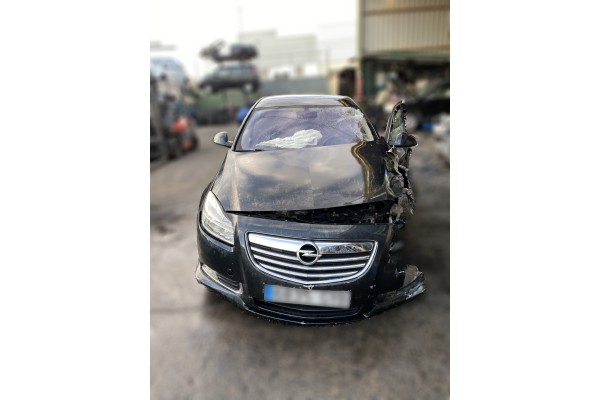 Opel Insignia Berlina Cosmo 2010 para piezas | Desguace Gandia SL