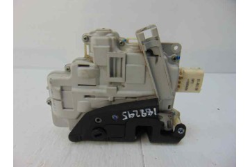 Cerradura puerta trasera izquierda, Audi A6 Avant (4F5) 2.7 Tdi 2005, 4F0839015