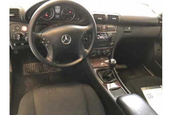 Mercedes-Benz Clase C (BM 203) Familiar C 220 T CDI (la) (203.208) 2005 para piezas | Desguace Gandia SL