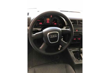 Audi A4 Avant (8E) 2.0 TDI 2006 para piezas | Desguace Gandia SL