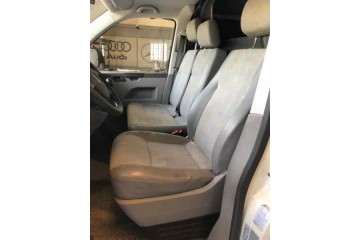 Volkswagen T5 Transporter Furgón/Combi (7H) Caja Cerrada 2009 para piezas | Desguace Gandia SL