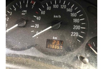 Opel Corsa C Comfort 2000 para piezas | Desguace Gandia SL