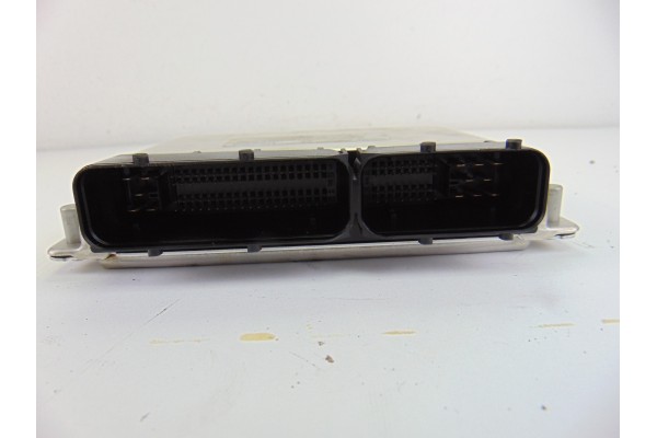 3B0907552  CENTRALITA MOTOR UCE AUDI A4 BERLINA (B5) 2.4 2000 3B0907552 205406 AUDI - 2