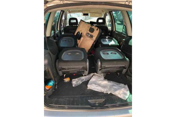 SEAT Alhambra (7V9) Stella 2004 para piezas | Desguace Gandia SL