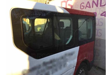 Nissan Primastar (X83) Combi, 9 Plazas, Batalla Corta 2004 para piezas | Desguace Gandia SL