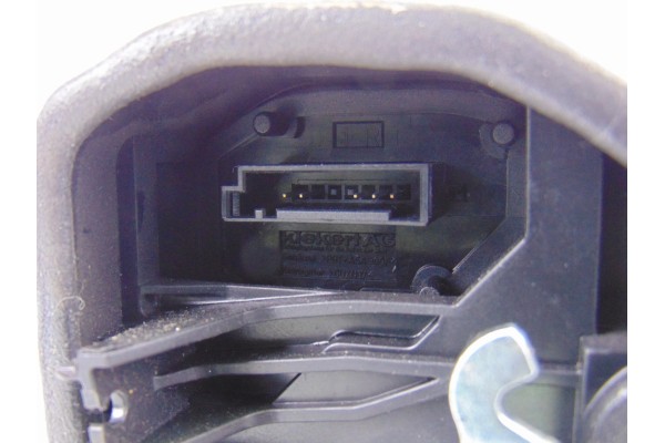 Cerradura puerta delantera derecha, Bmw Serie 1 Berlina (E81/E87) 123d 2009, 7202146