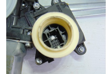 Elevalunas trasero izquierdo, Toyota Avensis Cross Sport (T27) Advance 2011, 85701-02010