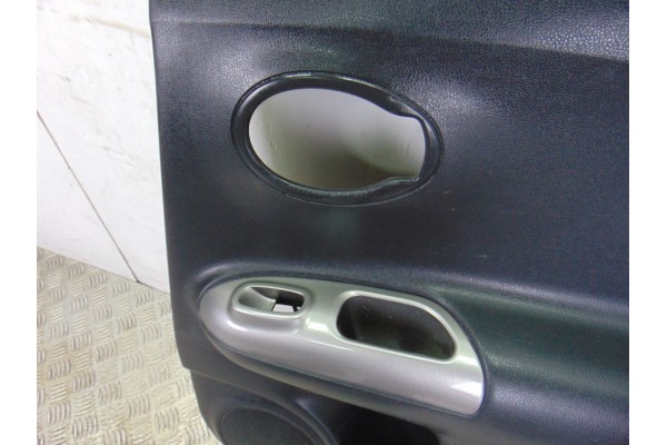 Guarnecido puerta trasera derecha, Nissan Juke (F15E) Acenta 2013