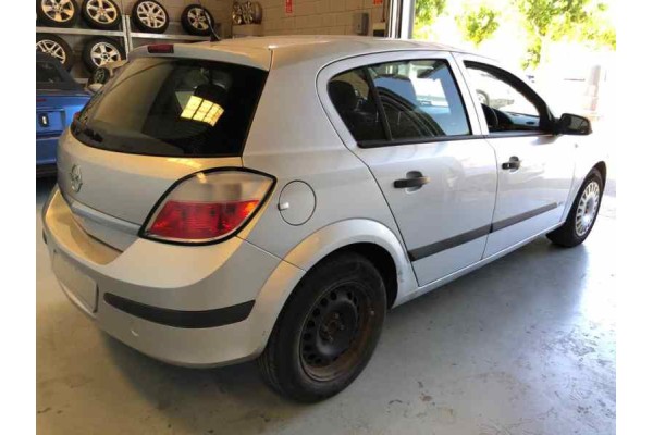 Opel Astra H Berlina Essentia 2005 para piezas | Desguace Gandia SL