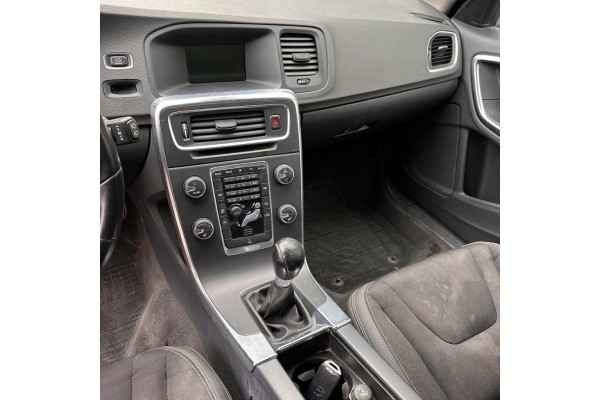 Volvo V60 Familiar Summum 2014 para piezas | Desguace Gandia SL