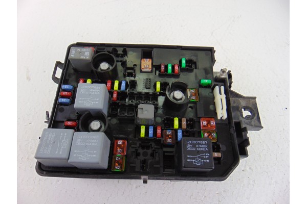 39068005 CAJA RELES / FUSIBLES OPEL CORSA E