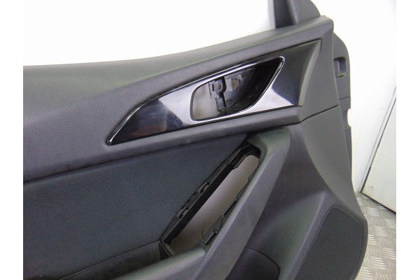Guarnecido puerta delantera izquierda, Mazda 3 Berlina / Sedán (Bm/bn) Luxury 2014