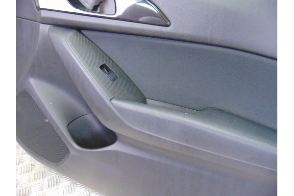 Guarnecido puerta delantera derecha, Mazda 3 Berlina / Sedán (Bm/bn) Luxury 2014