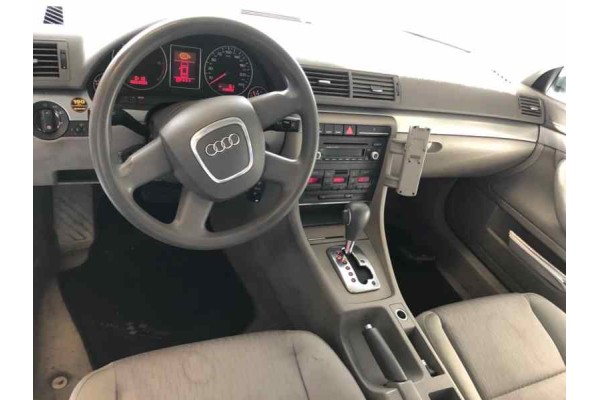 Audi A4 Berlina (8E) 2.0 TDI 16V 2007 para piezas | Desguace Gandia SL
