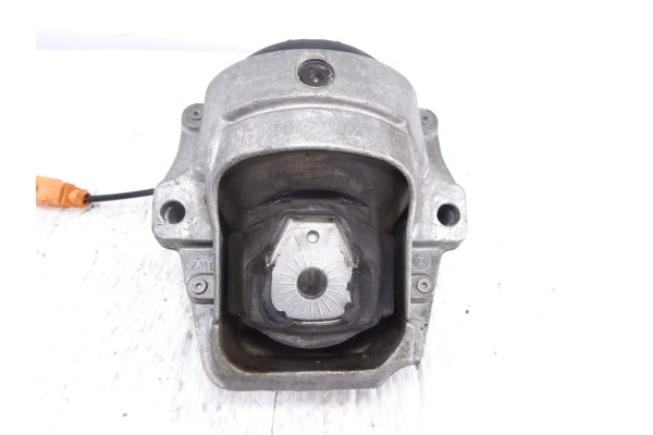Soporte motor, Audi A5 Coupe (8T) 2.7 Tdi 2008, 8R0199381