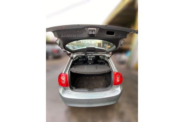 Toyota Auris (E15) Luna 2008 para piezas | Desguace Gandia SL