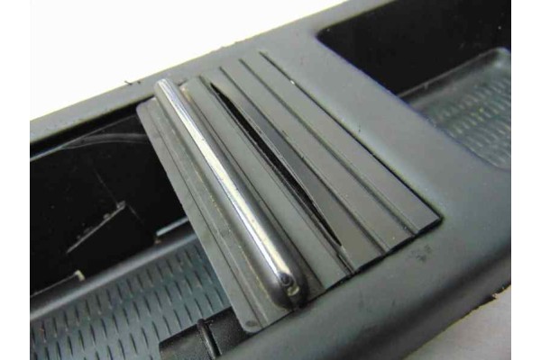 Consola central, 7038288