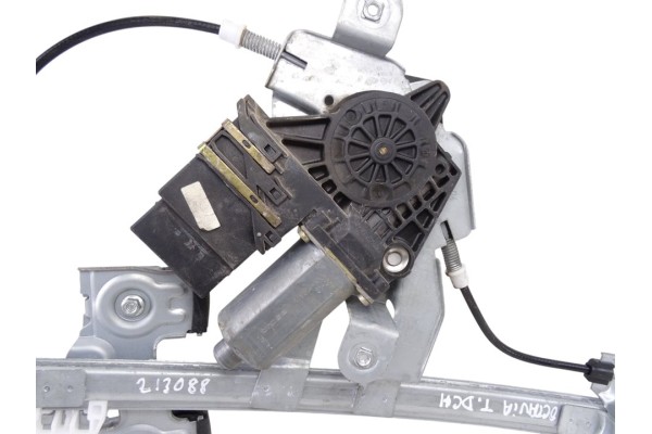 Elevalunas trasero derecho, Skoda Octavia Berlina (1U2) Ambiente 2001