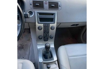 Volvo S40 Berlina 1.6 D Kinetic 2006 para piezas | Desguace Gandia SL