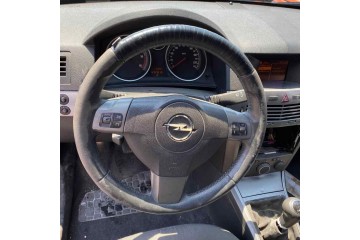 Opel Astra H Berlina Elegance 2006 para piezas | Desguace Gandia SL